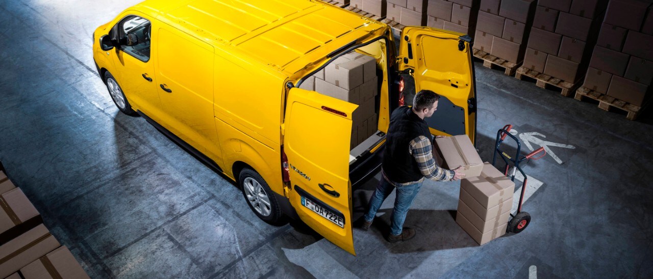 Opel, Vivaro-e, Loading